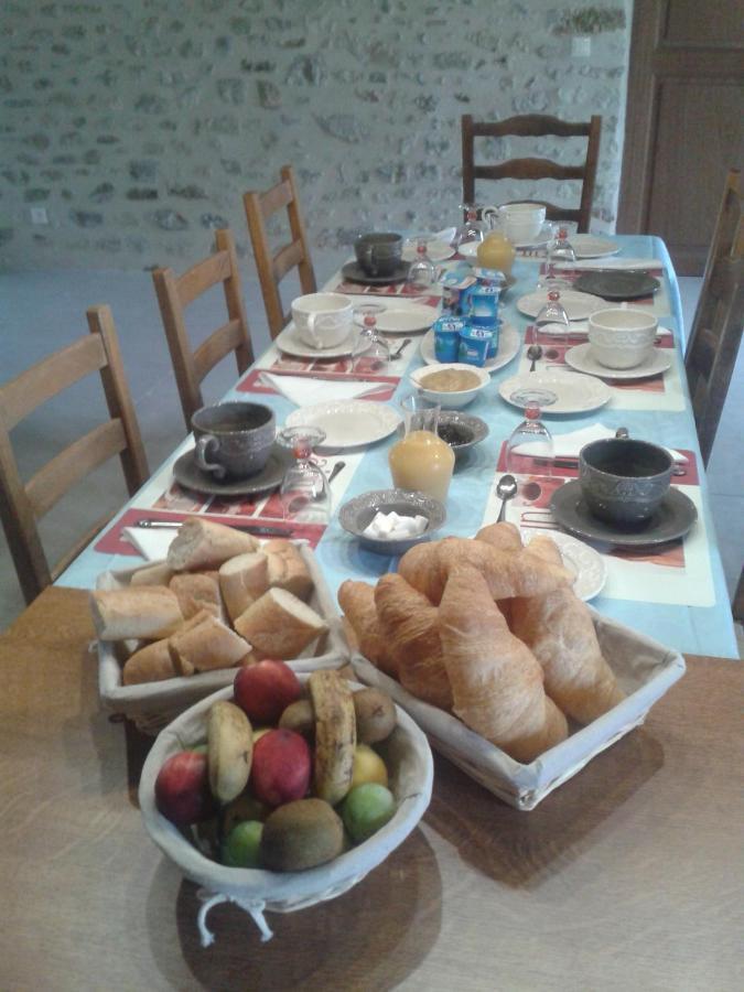 Bed and Breakfast Domaine De La Rue La Berthenoux Экстерьер фото